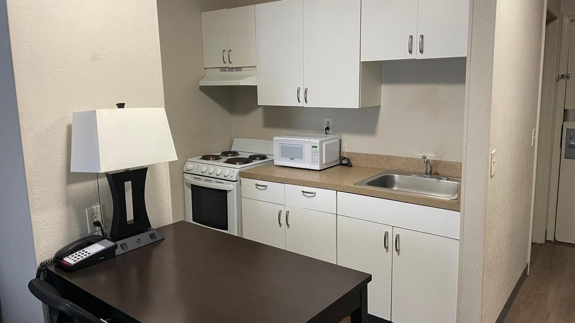 Sonesta Simply Suites Memphis Exterior photo